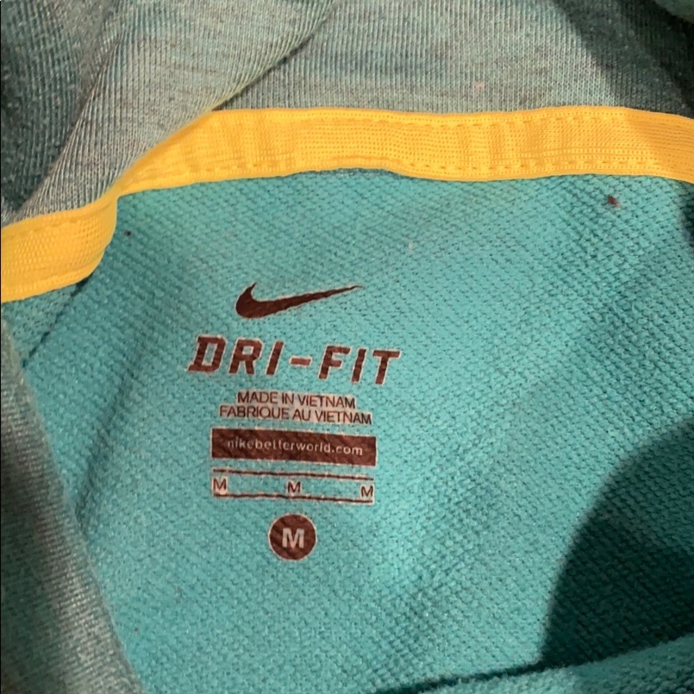 Women’s Nike sweatshirt size medium - Picture 3 of 4